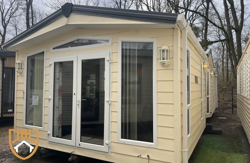 Nieuw op ons showterrein: OMAR PLAZA GRANDE (model 2008)