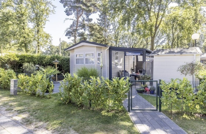 Stacaravan met jaarplaats te koop